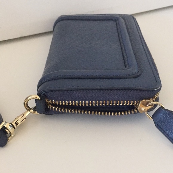 Tory Burch wristlet in navy - Picture 2 of 5